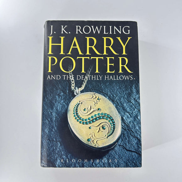 Harry Potter and the Deathly Hallows (Harry Potter #7) by J.K. Rowling (Hardcover)