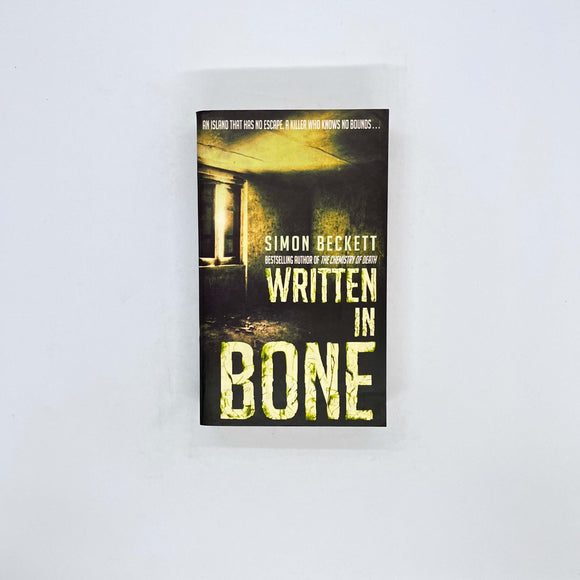 Written in Bone (David Hunter #2) by Simon Beckett